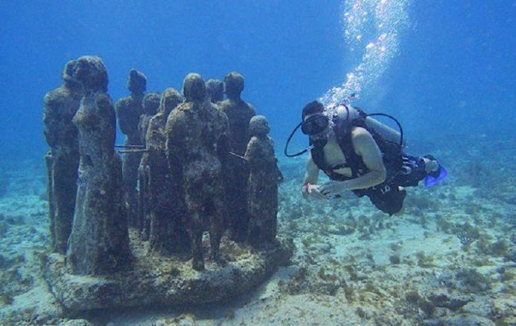 Scuba-diving-Underwater-Museum-MUSA