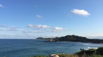 Imagem ilustrativa: O que fazer e onde se hospedar na Praia da Ferrugem, em Santa Catarina