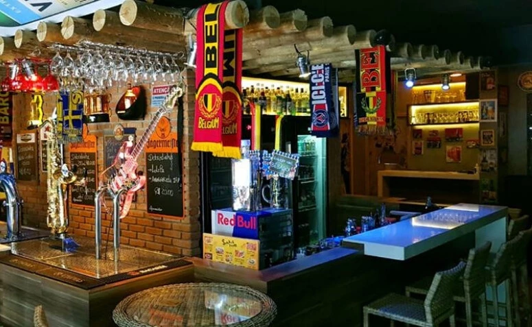6 bares de Goiânia para jogar sinuca e se divertir com os amigos