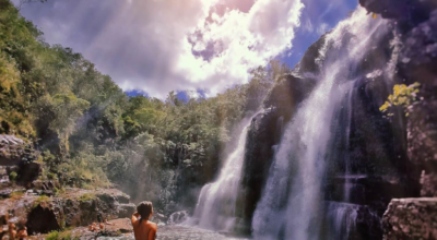 Imagem ilustrativa: 25 cachoeiras da Chapada dos Veadeiros para aproveitar junto à natureza