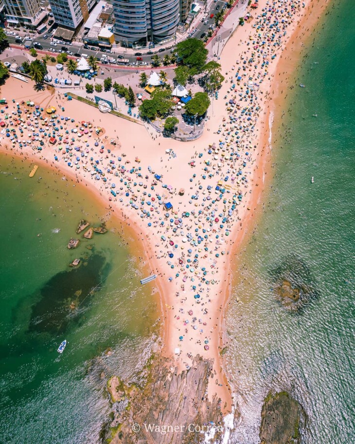 Praia da Costa um paraíso tropical na cidade de Vila Velha