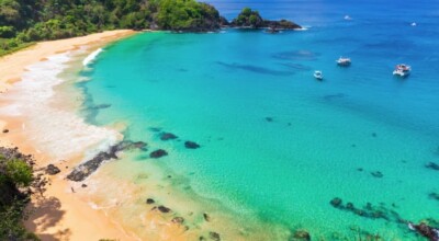 Imagem ilustrativa: Praia do Sancho: conheça o lugar mais bonito de Fernando de Noronha