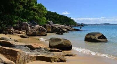 Praia das Laranjeiras: conheça passeios incríveis em Balneário Camboriú