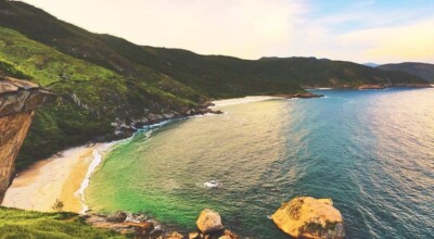 Imagem ilustrativa: Praia do Perigoso: aventure-se nessa praia selvagem do Rio de Janeiro