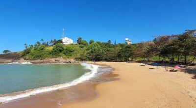 Imagem ilustrativa: Praia dos Padres: atração capixaba com bela natureza e histórias curiosas