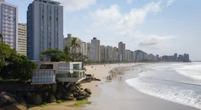 Airbnb Guarujá: 10 locações perfeitas para passar as suas férias
