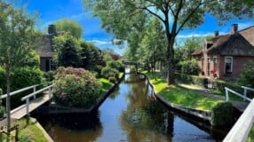 20 fotos incríveis de Giethoorn, um vilarejo rodeado de canais na Holanda