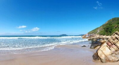 Imagem ilustrativa: 8 passeios na Praia da Solidão para descansar e curtir a natureza