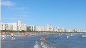 5 passeios imperdíveis para aproveitar a Praia do Gonzaga, em Santos