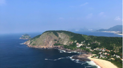 Imagem ilustrativa: 6 dicas imperdíveis para se aventurar no Costão de Itacoatiara