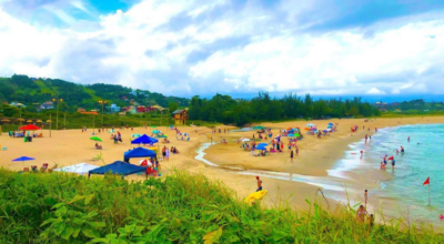 Imagem ilustrativa: 7 experiências na tranquila Praia da Gamboa em Santa Catarina