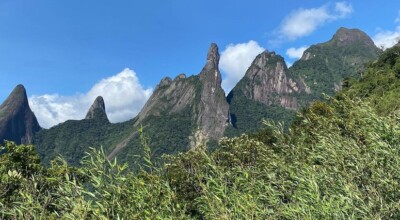 Imagem ilustrativa: 7 dicas para curtir uma aventura radical até o pico Dedo de Deus