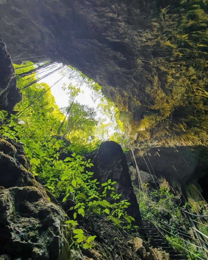 Gruta do Lago Azul