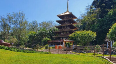 Duas horas de profunda contemplação e espiritualidade na Torre de Miroku
