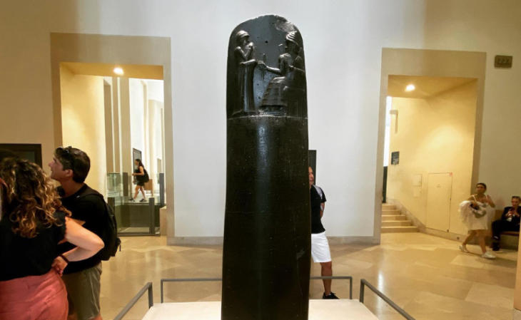 Código de Hamurabi no Museu do Louvre