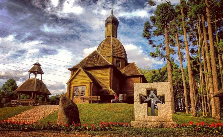 Memorial Ucraniano no Parque Tingui