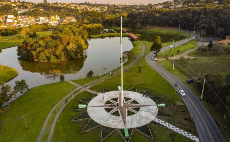 Praça Brasil 500 Anos no Parque Tingui