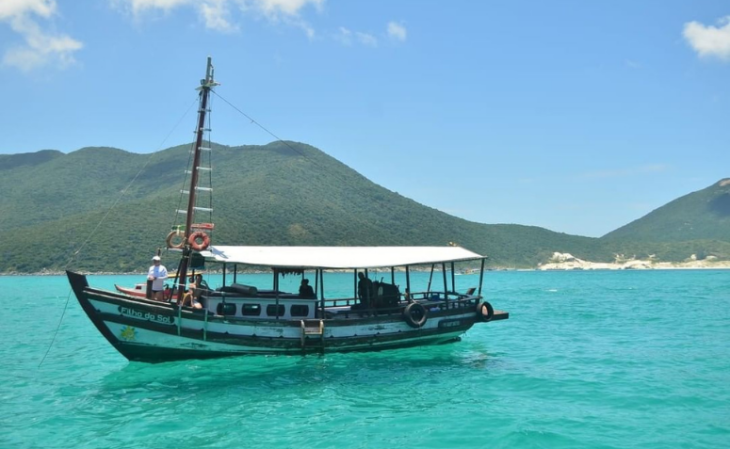 Passeio de barco na Praia Grande