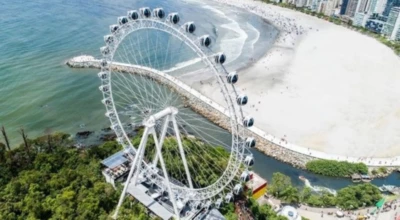 Imagem ilustrativa: Roda Gigante de Balneário Camboriú: planeje seu passeio nas alturas