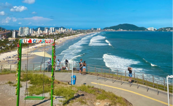 Praia das Pitangueiras: onde fica e o que fazer na orla do Guarujá