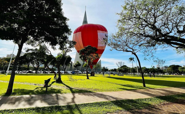 gramado da praça da Catedral