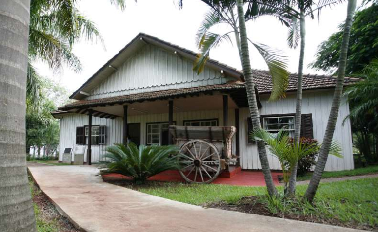 acesso ao Museu da Bacia do Paraná na UEM