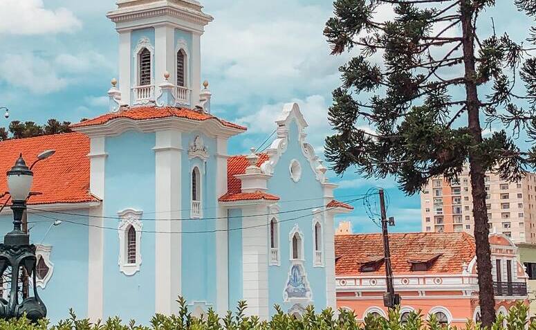 Fachada da Igreja do Rosário dos Pretos em Curitiba